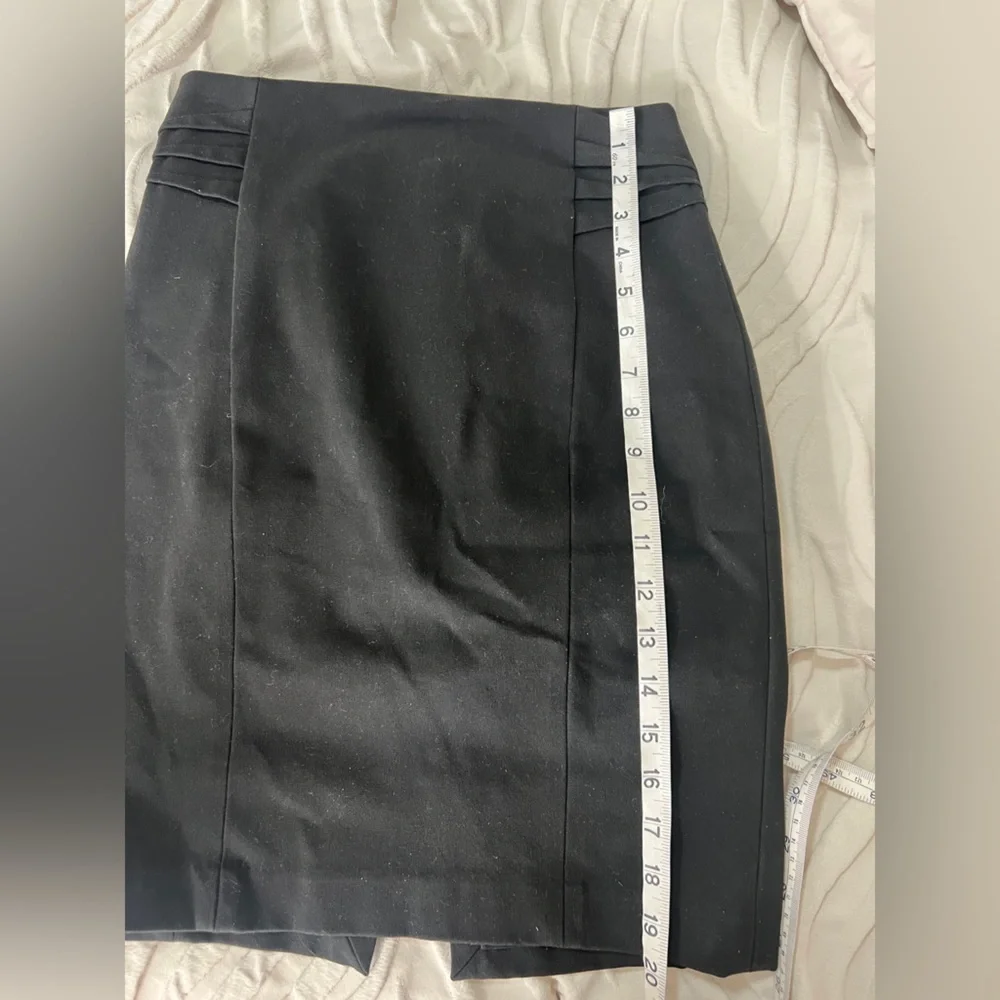 Express 2/$25‎  Chic Black Pencil Skirts  Stretch and pockets